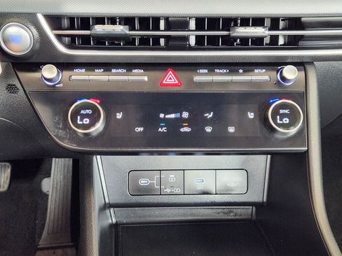 Used 2025 Hyundai Sonata SEL FWD image 19