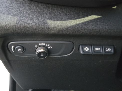 Used 2021 Buick Envision Essence w/ Technology Package I FWD image 26