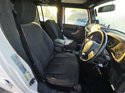 Used 2017 Jeep Wrangler Unlimited Sport AWD/4WD image 7