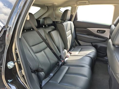 Used 2023 Nissan Murano SV image 31