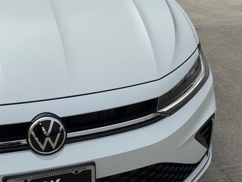 New 2026 Volkswagen Jetta SE image 5