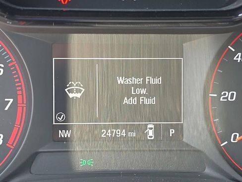 Used 2024 Chevrolet Trax RS FWD image 14