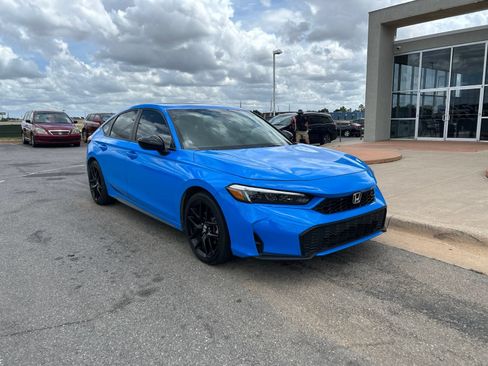 Used 2025 Honda Civic Sport image 3