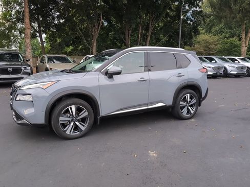 Used 2023 Nissan Rogue SL w/ SL Premium Package AWD/4WD image 22