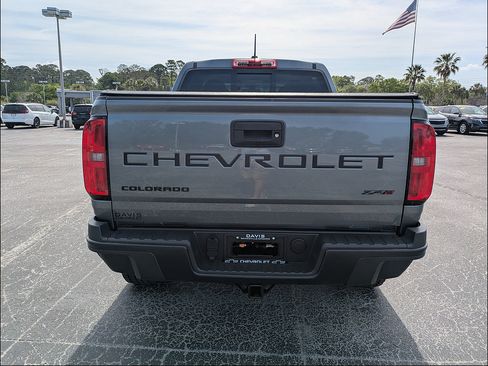 Used 2022 Chevrolet Colorado ZR2 AWD/4WD image 6