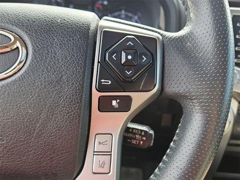 Used 2021 Toyota 4Runner SR5 Premium image 24