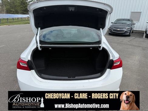 Used 2023 Chevrolet Malibu LT image 27