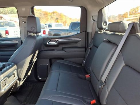 Used 2024 Chevrolet Silverado 1500 LTZ w/ Z71 Off-Road Package image 6