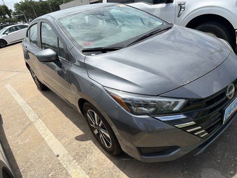 Used 2025 Nissan Versa SV FWD image 6