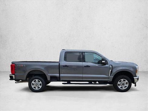 Used 2025 Ford F250 XLT AWD/4WD image 4