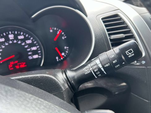 Used 2015 Kia Sorento LX image 24