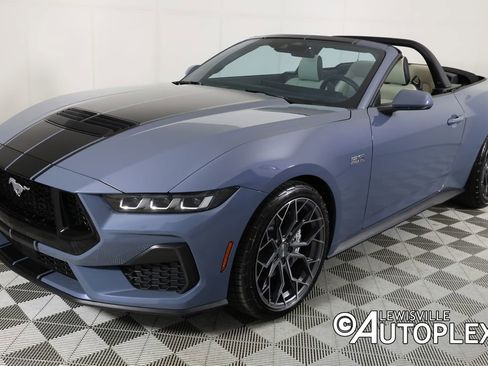 Used 2024 Ford Mustang GT Premium image 12