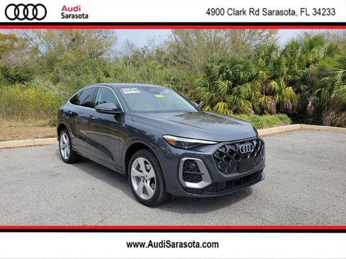 Used 2025 Audi Q5 Premium Plus w/ Premium Plus image 1