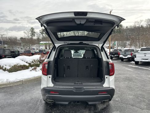 Used 2022 GMC Acadia AT4 w/ Technology Package image 32