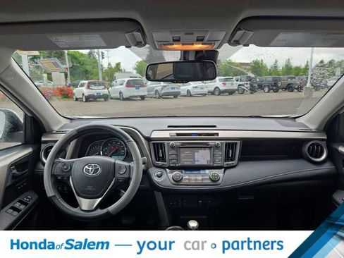 Used 2014 Toyota RAV4 Limited w/ Technology Package AWD/4WD image 11
