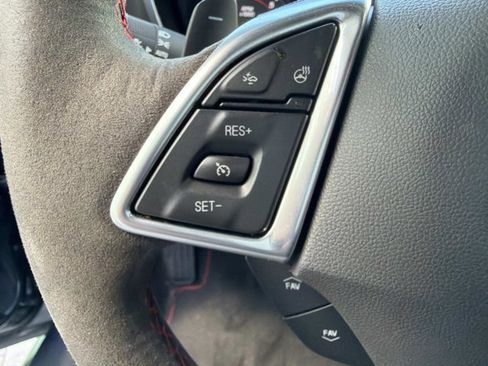 Used 2019 Chevrolet Camaro ZL1 RWD image 21
