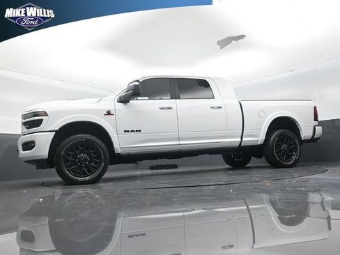 Used 2025 RAM 2500 Limited AWD/4WD image 12