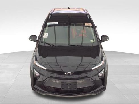 Used 2023 Chevrolet Bolt EUV LT w/ Driver Confidence Package FWD image 2