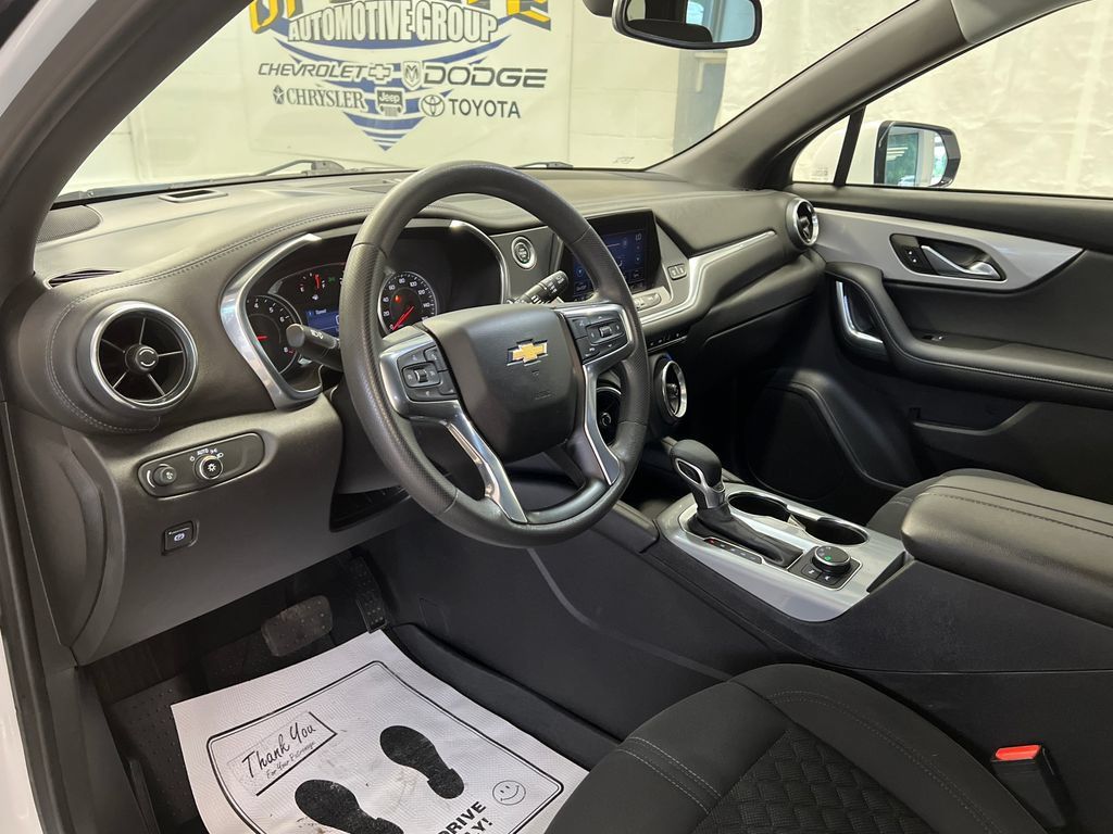 Used 2022 Chevrolet Blazer LT AWD/4WD image 17