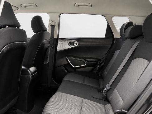 Used 2020 Kia Soul LX FWD image 17