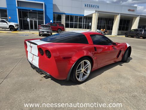 Used 2006 Chevrolet Corvette Z06 w/ Preferred Equipment Group image 8