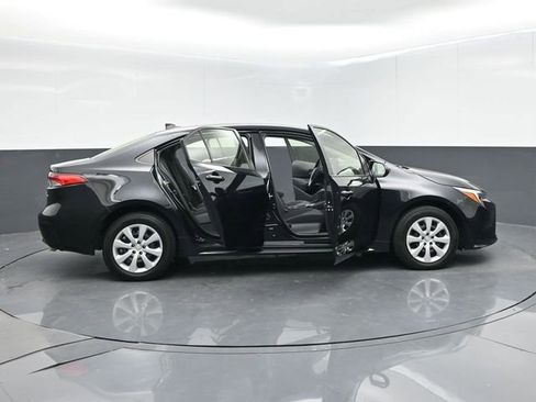 Used 2024 Toyota Corolla LE image 64