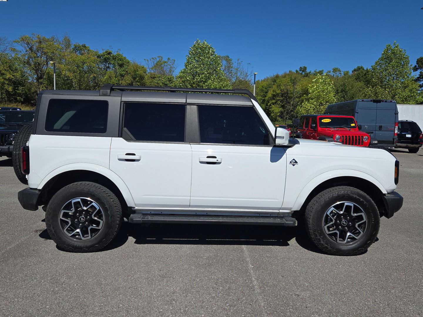 Used 2023 Ford Bronco Outer Banks AWD/4WD image 8