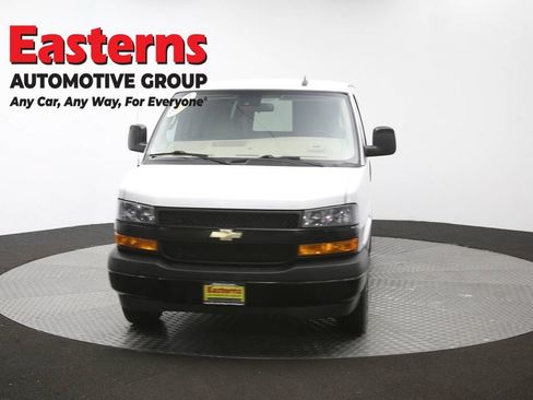 Used 2021 Chevrolet Express 3500 w/ Driver Convenience Package RWD image 49