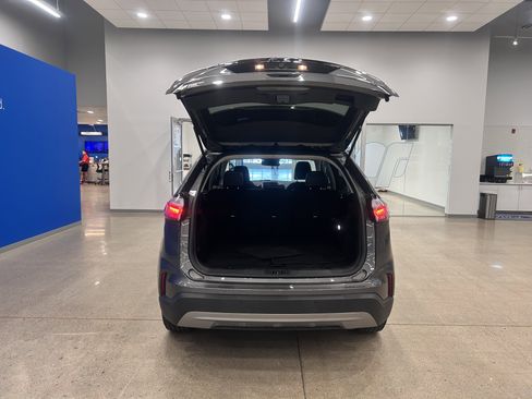 Certified 2024 Ford Edge SEL image 8