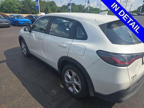 Certified 2024 Honda HR-V LX image 3