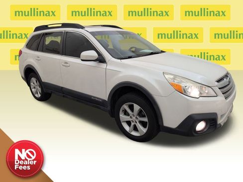 Used 2014 Subaru Outback 2.5i Limited image 1