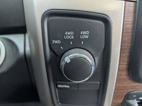 Used 2014 RAM 2500 Laramie w/ Convenience Group image 17