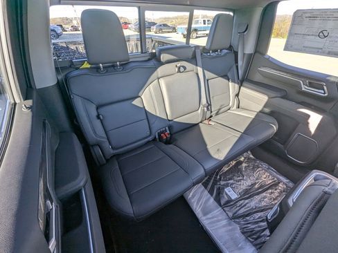 New 2026 Chevrolet Silverado 1500 LTZ w/ LTZ Premium Package image 18