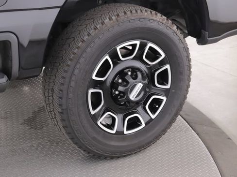 Used 2025 Ford F250 Platinum AWD/4WD image 14