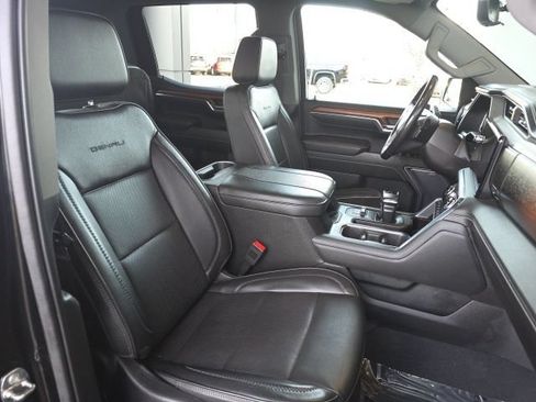 Used 2023 GMC Sierra 1500 Denali w/ Denali Reserve Package AWD/4WD image 12