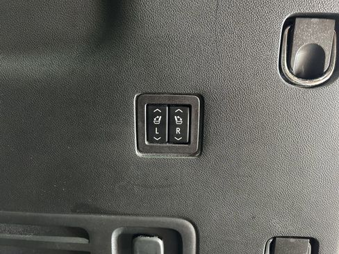 Used 2022 Chevrolet Traverse High Country AWD/4WD image 18