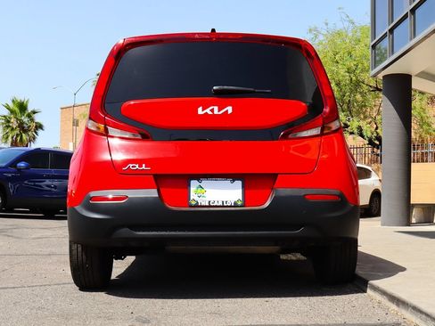 Used 2022 Kia Soul LX w/ Technology Package FWD image 12