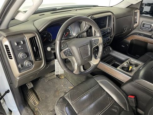 Used 2017 GMC Sierra 3500 Denali w/ Duramax Plus Package image 3