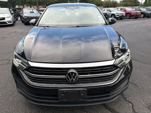 Used 2024 Volkswagen Jetta SE FWD image 8