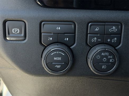 New 2026 Chevrolet Silverado 2500 LT w/ Texas Edition image 21