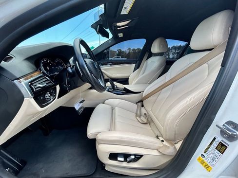 Used 2018 BMW 530i image 13