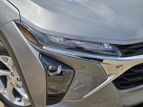 New 2026 Chevrolet Trax LS w/ LS Convenience Package FWD image 10