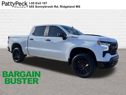 Used 2023 Chevrolet Silverado 1500 LT Trail Boss w/ Protection Package AWD/4WD image 1