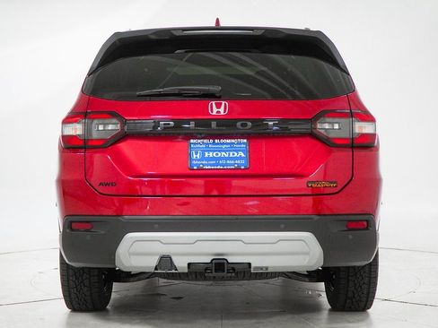New 2025 Honda Pilot TrailSport image 8