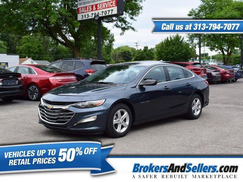 Used 2020 Chevrolet Malibu LS FWD image 1