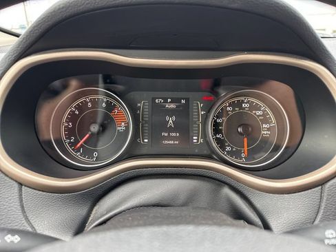 Used 2017 Jeep Cherokee Sport AWD/4WD image 20