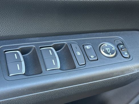 Used 2025 Honda CR-V EX-L image 11