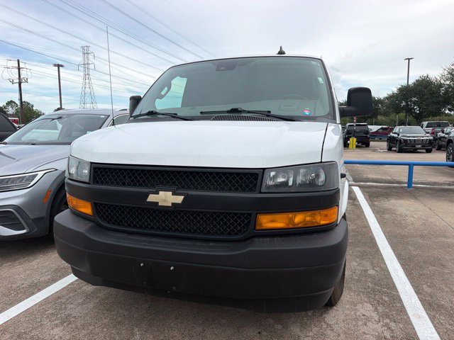 Used 2019 Chevrolet Express 3500 w/ Driver Convenience Package RWD image 15