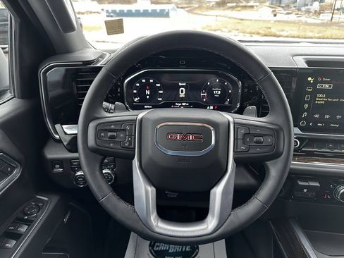 Used 2025 GMC Sierra 1500 Elevation w/ Preferred Package AWD/4WD image 9