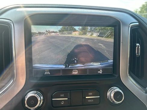 Used 2021 GMC Sierra 1500 SLT w/ SLT Convenience Package AWD/4WD image 10